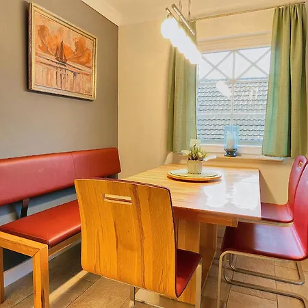 Les Belles, Haus Davide, Fw Mondain, Whg 10